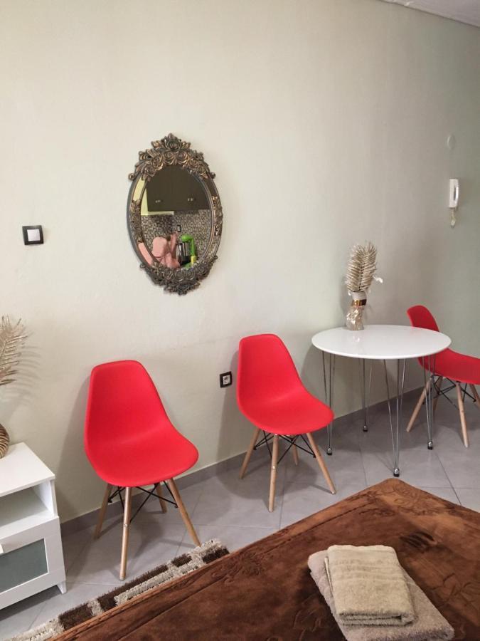 G M 1 Rooms Kentro In The Heart Of The City Лариса Экстерьер фото