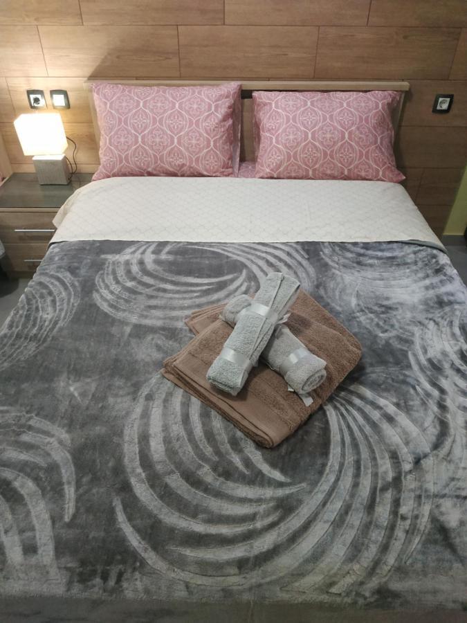 G M 1 Rooms Kentro In The Heart Of The City Лариса Экстерьер фото